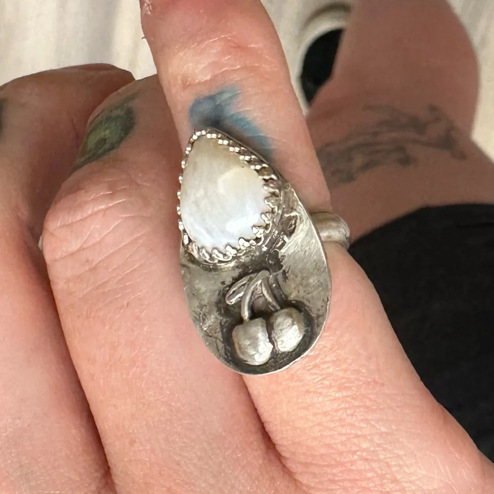 Teeny tiny cherry moonstone ring real sterling silver size 2.5/3 knuckle ring - Picture 1 of 5